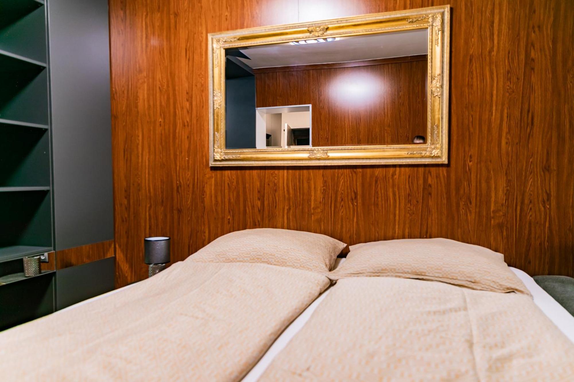 Dunaújváros Motel1- A Megfizetheto Luxus! מראה חיצוני תמונה